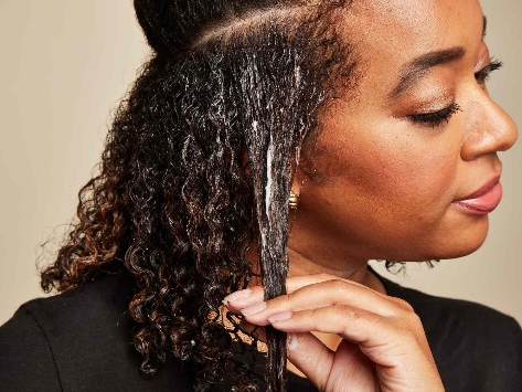 Wet Hair, Smart Cuts: How To Trim And Style Without Harming Your Hair