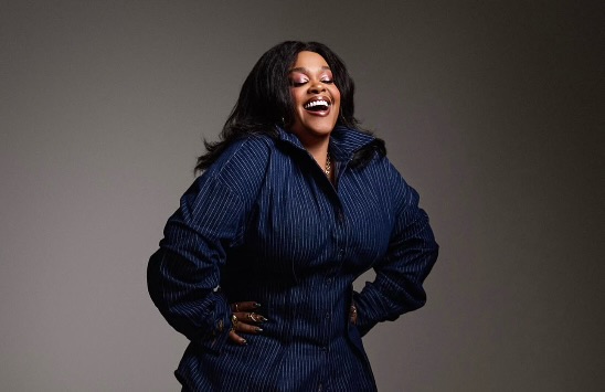 Jill Scott’s Bone-Straight Press Is The Only Energy We’re Taking Into Our Next Salon Appointment