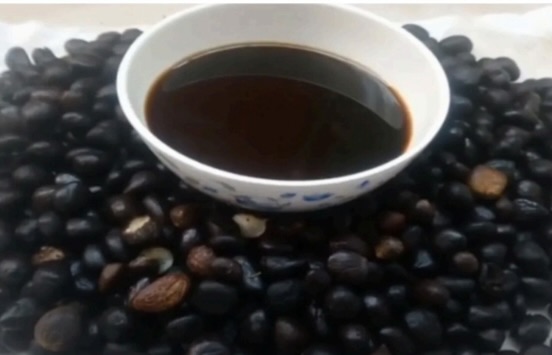 Gloss, Growth, And Hydration: Easy Ways To Add Palm Kernel Oil To Your Natural Hair Regimen