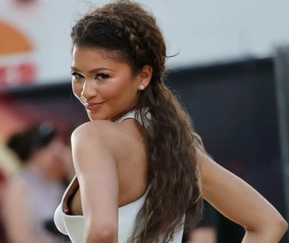 From Bixie To Goddess Waves: How Zendaya Debuted Her Longest Hair Yet