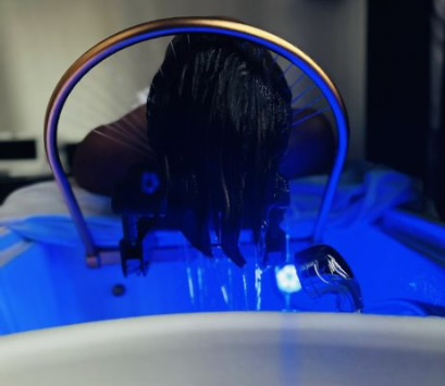 Blue Light Therapy For Scalp Health: What You Need To Know About This Emerging Hair Care Treatment